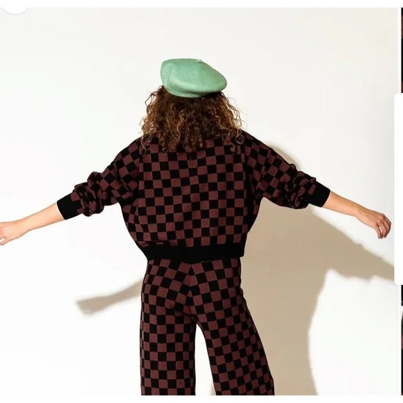 Checkered Crew Neck Sweater - Black and Brown - Picture 4 of 12